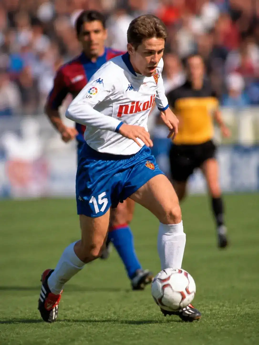 Recreación IA · Recreación de Corona